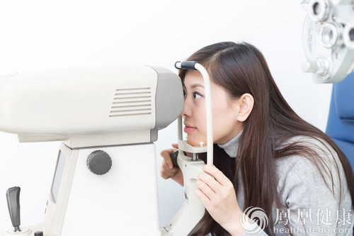 八成高中生大學(xué)生近視 最有效護(hù)眼方法是增加戶(hù)外活動(dòng)