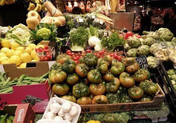 德國一家專賣過期食品的超市:為避免食物浪費可由顧客出價