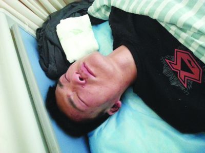 婦產科男醫生查房遭孕婦丈夫不滿 被打到昏迷