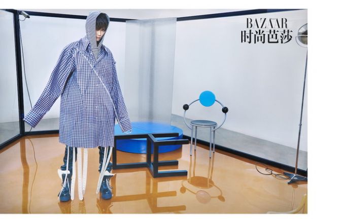 李宇春路邊攤慶生 對著鏡頭噘嘴賣萌吃貨屬性必現