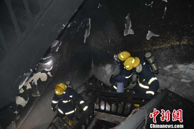 男子要錢遭拒縱火燒自家樓房 致其3歲及11歲兩個妹妹被困樓上