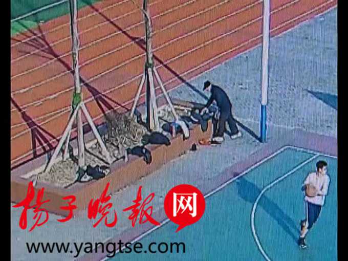 偷蘋果手機賤賣 7旬老人因涉嫌盜竊被取保候審：一失足成千古恨？