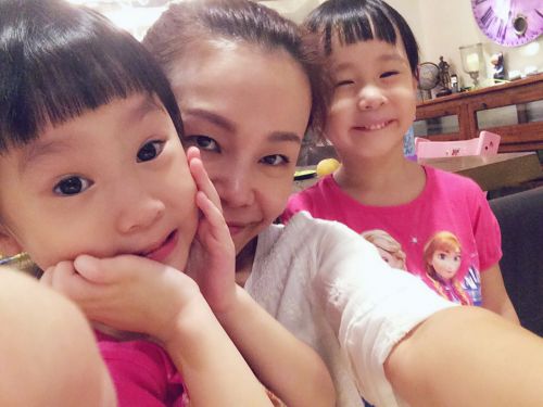 逆戰歌手彭佳慧與兒女合照曝光 超萌畫面幸福感滿滿
