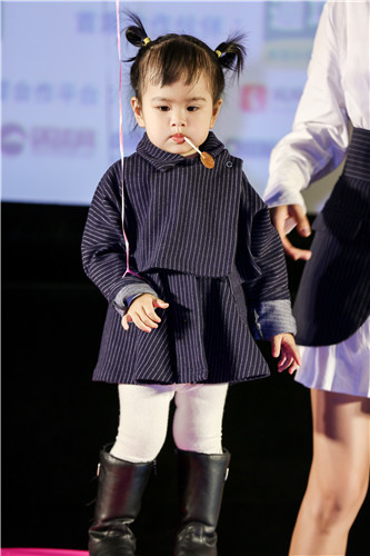 《媽媽是超人2》包文婧升職記：Get新一代行走表情包