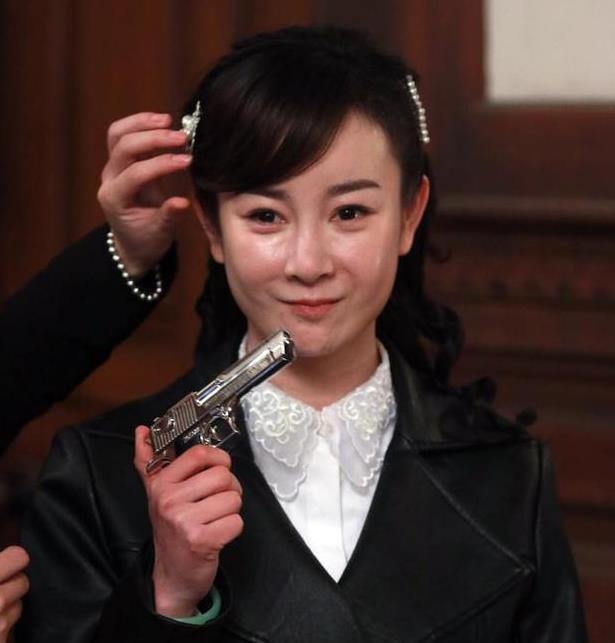 張檬被網友嘲笑“變臉”，本人還去點了個贊