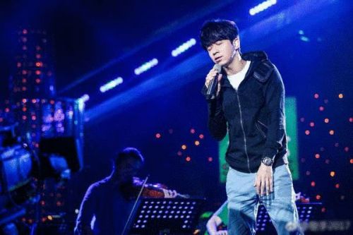 《歌手》李建放話拿第一 張碧晨拒唱《涼涼》