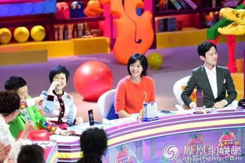 徐靜蕾《奇葩說》秀恩愛 猛贊黃立行：哪兒都好！