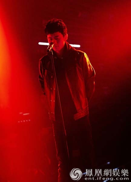 張杰《歌手》發大招 將“電音rap搖滾”進行到底