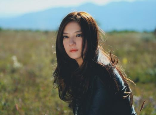 趙薇棄殼萬家文化全身而退 散戶：你跑了我們咋辦？
