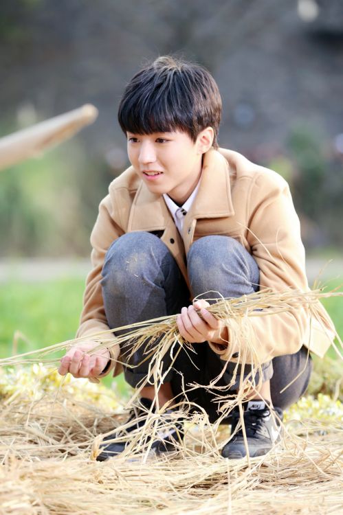 《高能少年團》首播王俊凱化身追風(fēng)少年體驗勞動課