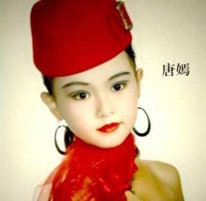 女星從小美到大，童年照打臉整容爭議