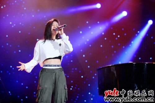 開口跪！袁婭維《歌手》強勢開唱順利突圍