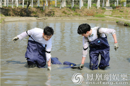 劉昊然《高能少年團》首播 雙商爆表變捕魚達人