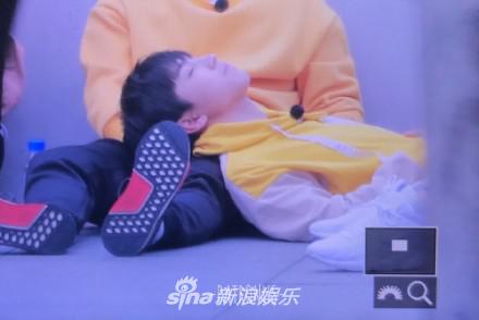 心疼！王俊凱錄《高能少年團》不舒服嘔吐 稍緩解便微笑示人