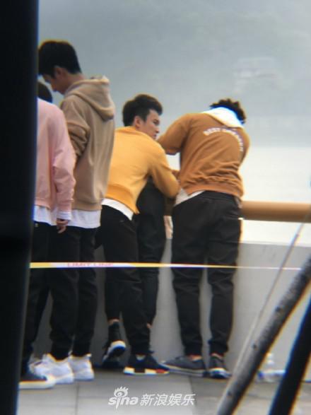 心疼！王俊凱錄《高能少年團》不舒服嘔吐 稍緩解便微笑示人