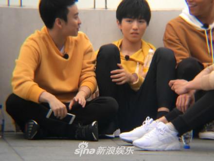 心疼！王俊凱錄《高能少年團》不舒服嘔吐 稍緩解便微笑示人