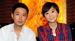 “爾豪”高鑫回應與情人逛街：小的是情人大的不是