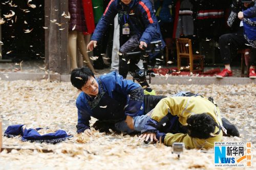 鄧超領銜全新《奔跑吧》90年代商人造型出彩