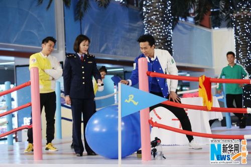 鄧超領銜全新《奔跑吧》90年代商人造型出彩