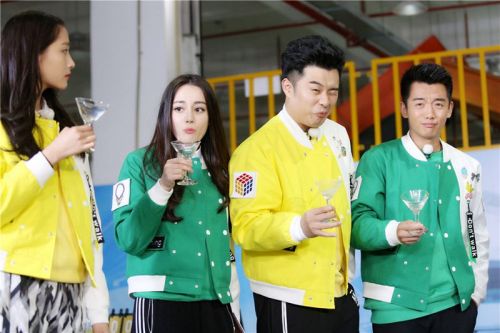全新《奔跑吧》歡樂回歸 伐木累演繹義烏三十年變遷被贊超用心