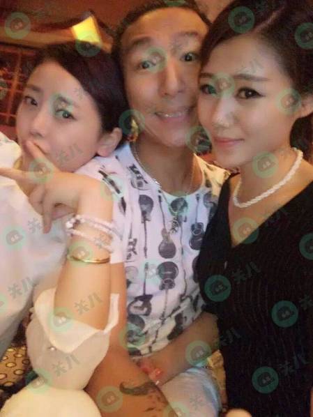 老婆白百何被曝出軌 陳羽凡也在左擁右抱美女…