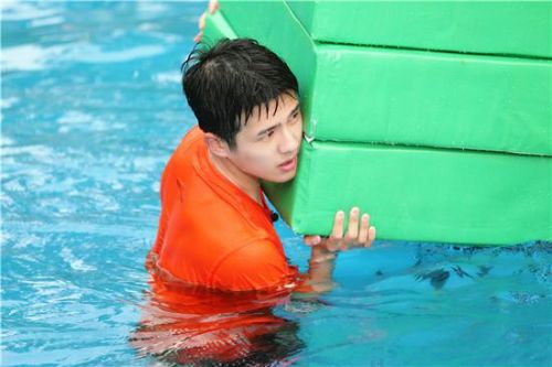 劉昊然《高能少年團(tuán)》快速心算成功套路對手