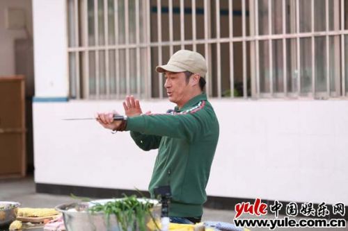 《閃亮的爸爸》將收官 港式紅燒肉“逼急”吳鎮(zhèn)宇