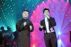 《歌手》李健岳云鵬混搭產生“相聲效果”