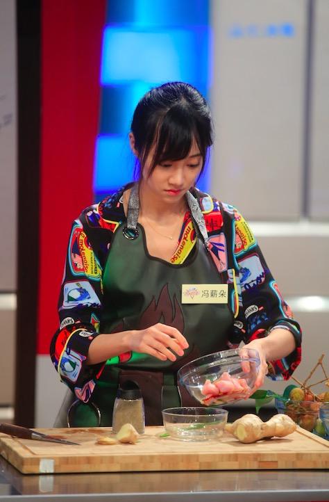 《鮮廚當(dāng)?shù)馈?月3日起航 SNH48變身廚房“小鮮女”