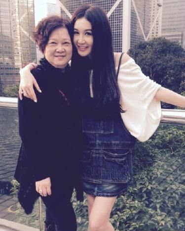 她50歲美貌不輸范冰冰，卻為了這個(gè)男人淡出娛樂圈
