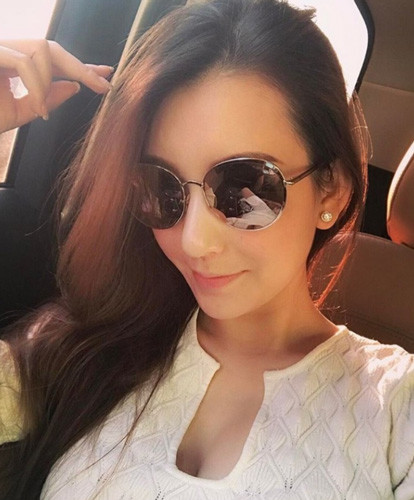 方媛婚后首曬照卻火速刪除 疑因墨鏡意外曝光孕肚