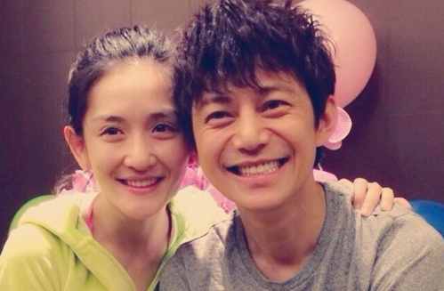 何炅謝娜組成情歌CP演唱《三生三世》 配合默契十足