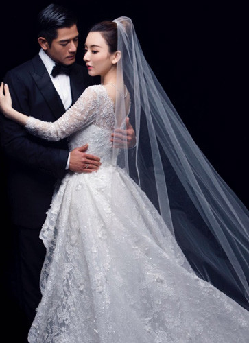 方媛婚后首曬照卻火速刪除 疑因墨鏡意外曝光孕肚
