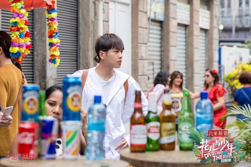 張若昀拋棄偶像包袱 《花少3》上演熱情亂舞