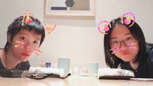 竇靖童與妹妹同框 同父異母也長得像