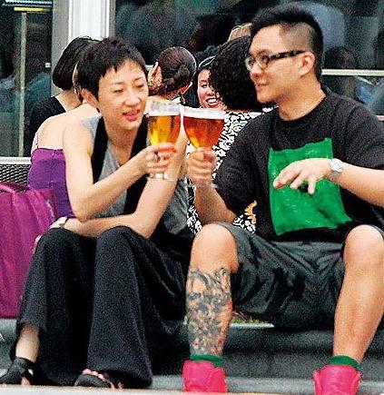 知名音樂人劈腿20歲女子致其懷孕 半裸床照遭曝光