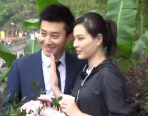 恭喜！吳敏霞接受男友求婚，大方曬婚戒(圖)