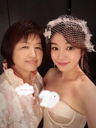 陳妍希首過母親節感觸良多 與陳曉共進浪漫晚餐