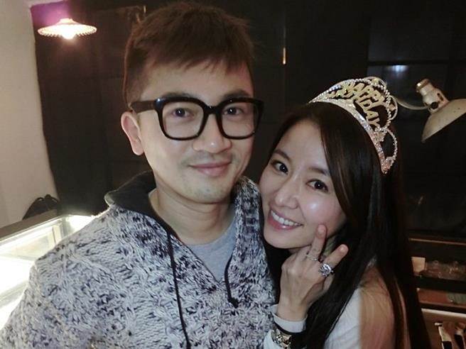 蘇有朋否認是“不婚族”：兩個人開心比名分更實際