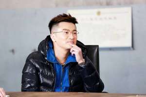 蘇有朋否認是“不婚族”：兩個人開心比名分更實際