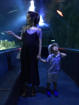 侯佩岑生娃倒數！3歲兒子摸孕肚對話超有愛